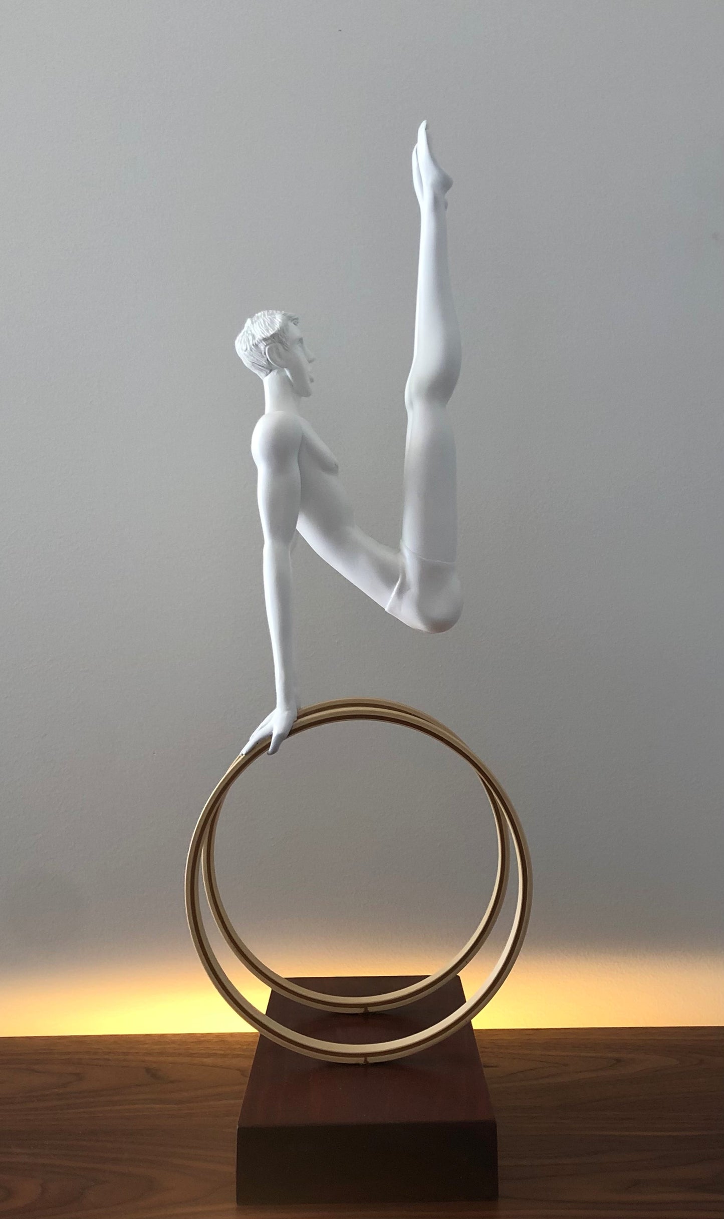 Robb Drysdale - Nicolai