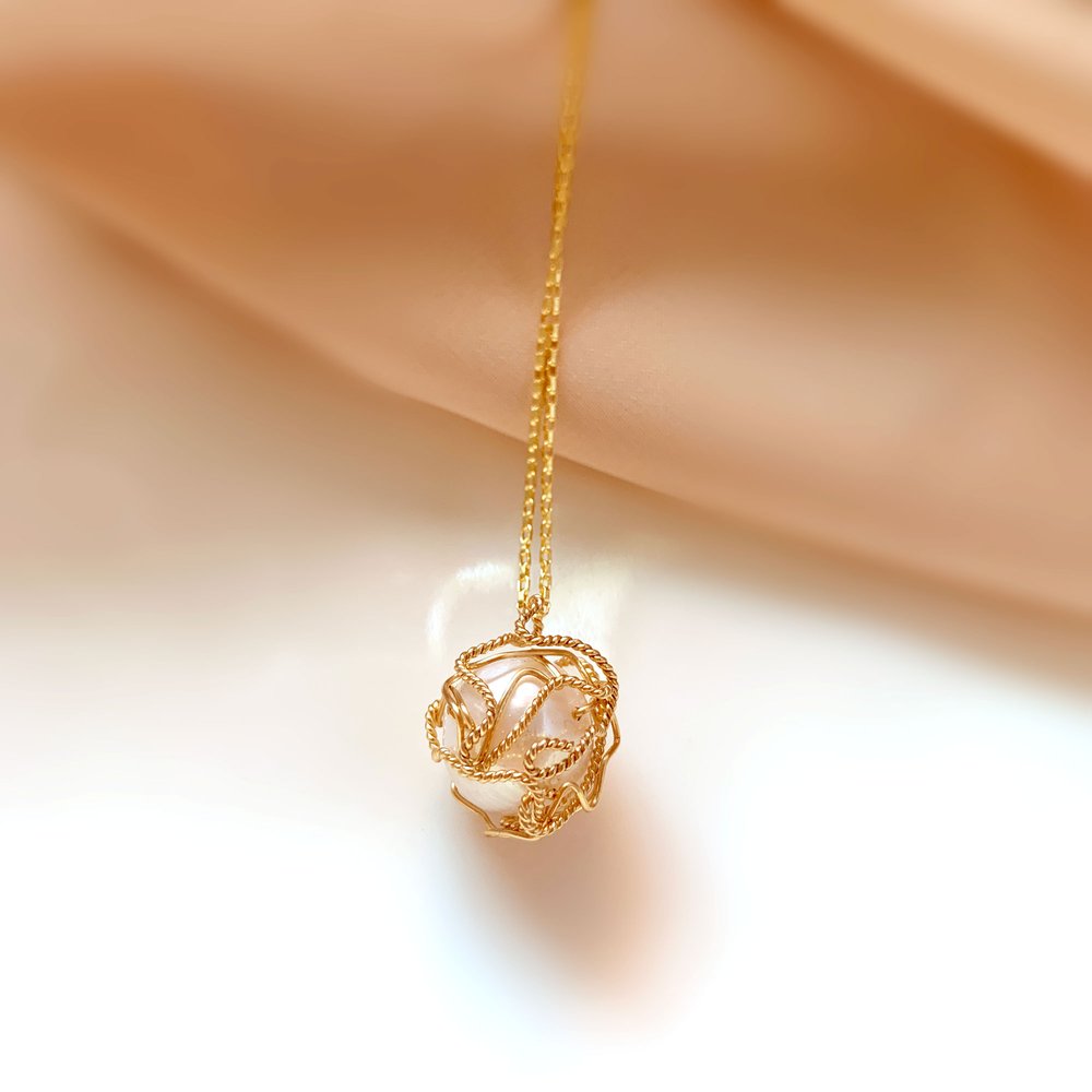 ZOHAR - White Dove Necklace 24 Inch