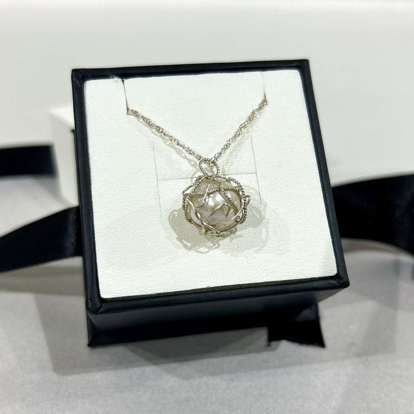 Zohar - Silver Pearl Necklace