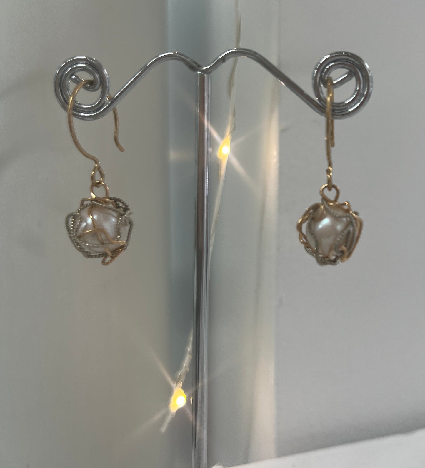 Zohar - Gold and Silver Twist Pearl Earring